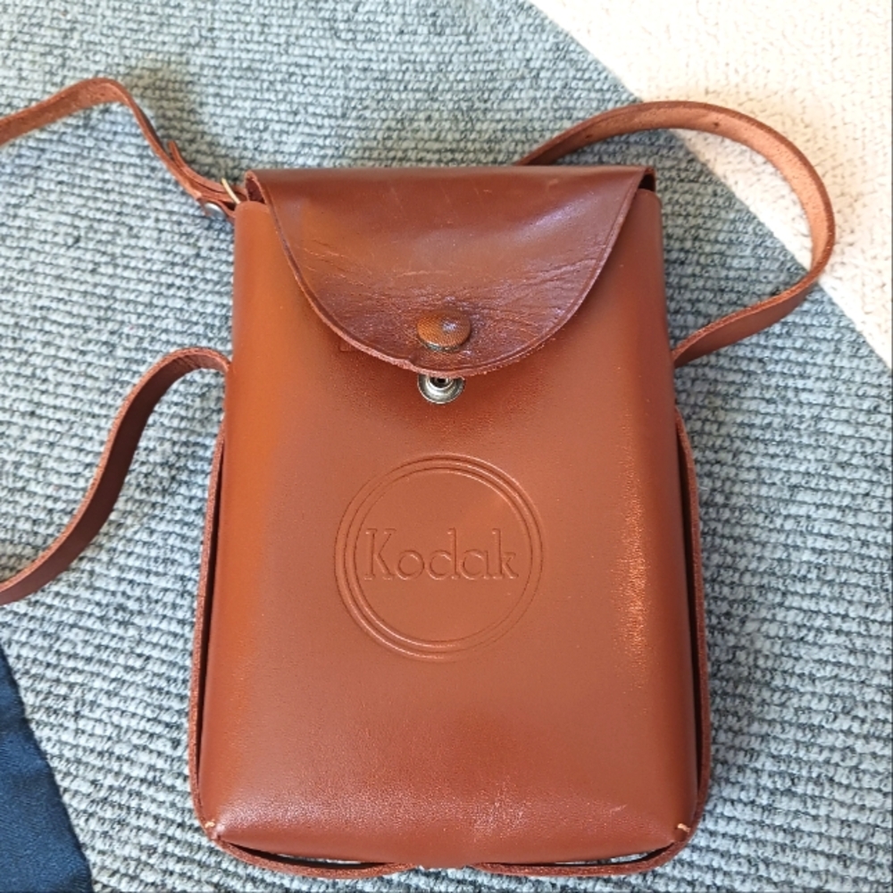 Vintage Kodak Brown Genuine Leather Camera Bag - Picture 4 of 11